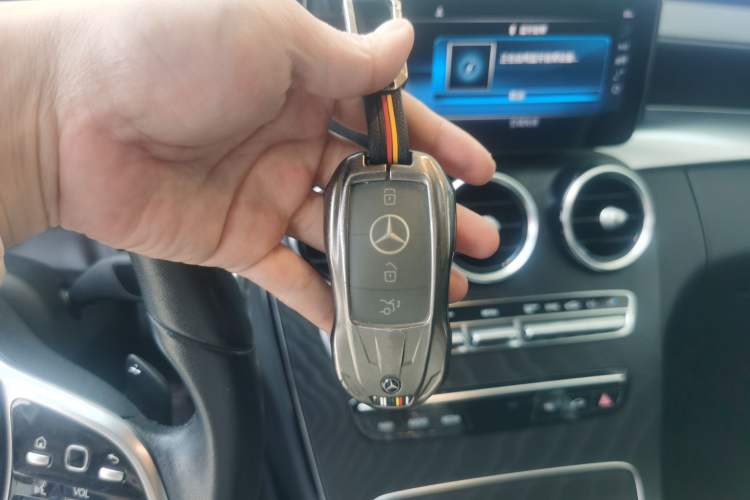 Used Mercedes-Benz C-Class 2019 Restyled C 260 L Sport Edition Vehicle Key