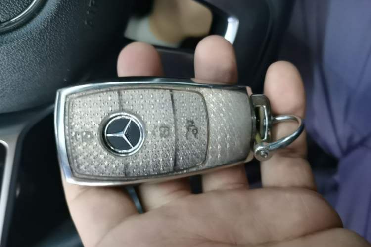 Used Mercedes-Benz C-Class 2019 Restyled C 260 L Sport Edition Vehicle Key