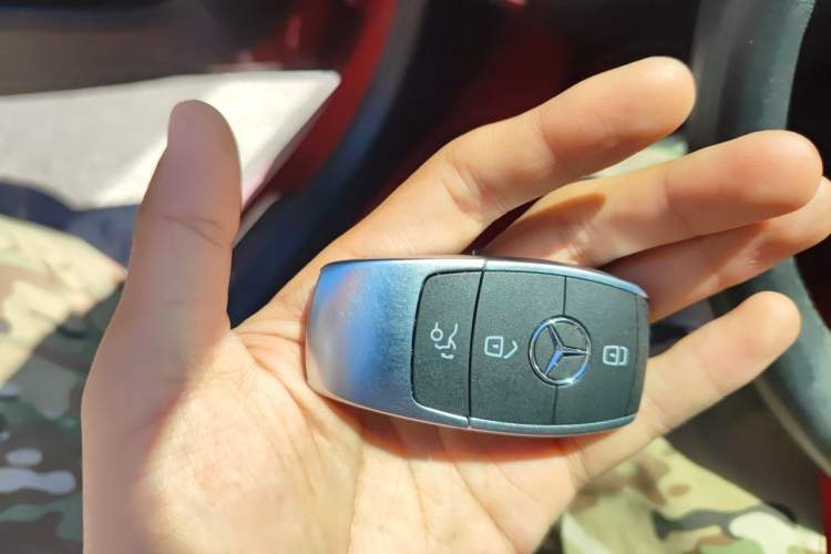 Used Mercedes-Benz C-Class 2019 C 180 L Fashion Edition Sport Version Vehicle Key