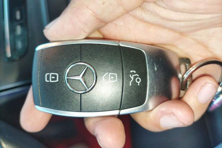 Used Mercedes-Benz C-Class 2019 C 260 L Sport Edition Vehicle Key