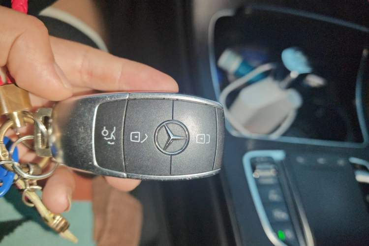 Used Mercedes-Benz C-Class 2019 C 180 L Fashion Edition Sport Version Vehicle Key