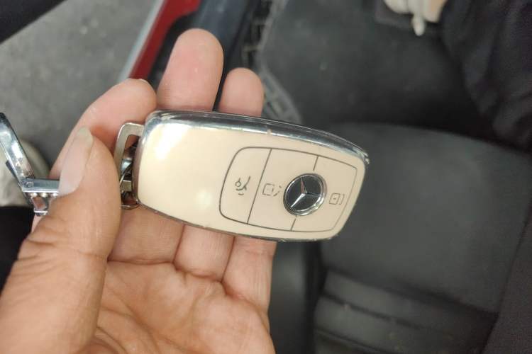 Used Mercedes-Benz C-Class 2019 C 260 Sport Edition Vehicle Key