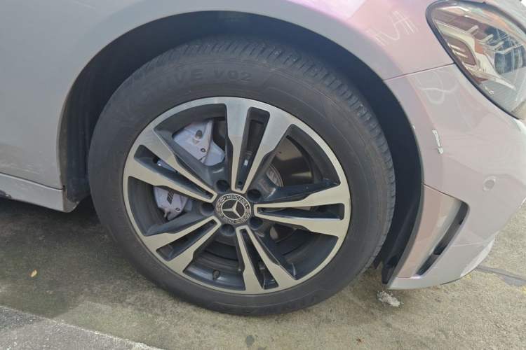 Used Mercedes-Benz C-Class 2019 C 260 Sport Edition Right Front Wheel Hub