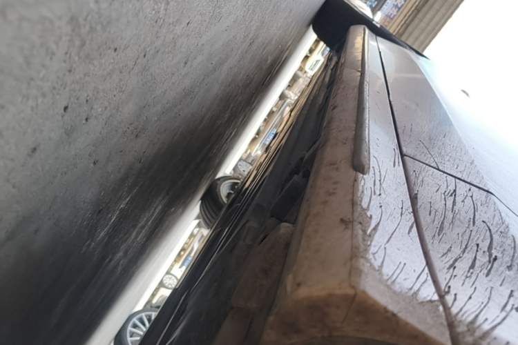 Used Mercedes-Benz C-Class 2019 C 260 L 4MATIC Sport Edition Right Side Sill