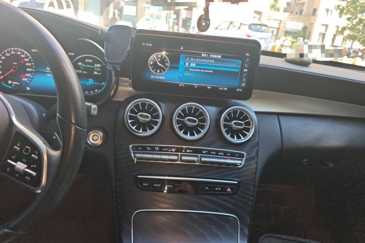 Used Mercedes-Benz C-Class 2019 Restyled C 260 L Sport Edition Audio And AC Panel