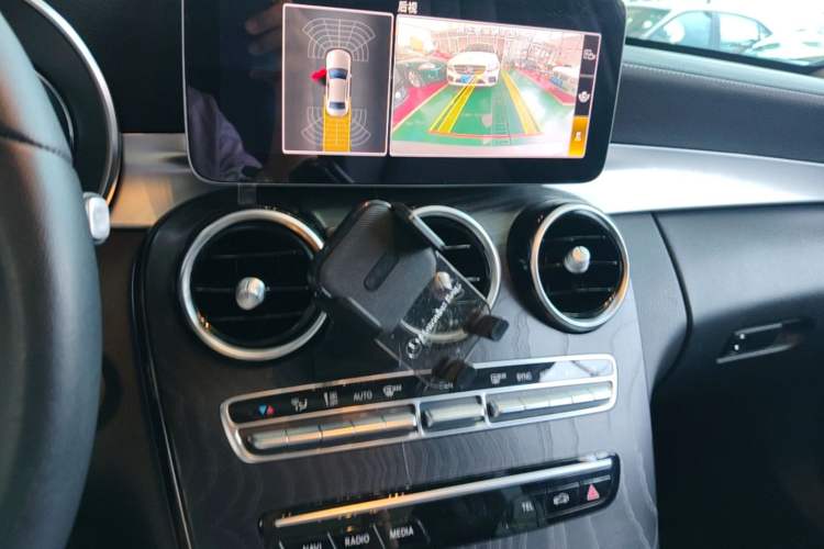 Used Mercedes-Benz C-Class 2019 Restyled C 260 L Sport Edition Audio And AC Panel