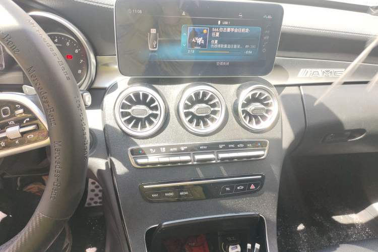 Used Mercedes-Benz C-Class 2019 C 180 L Fashion Edition Sport Version Audio And AC Panel