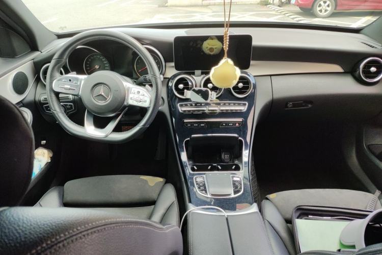 Used Mercedes-Benz C-Class 2019 C 260 Sport Edition Center Console