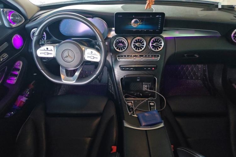 Used Mercedes-Benz C-Class 2019 Updated C 260 L Center Console