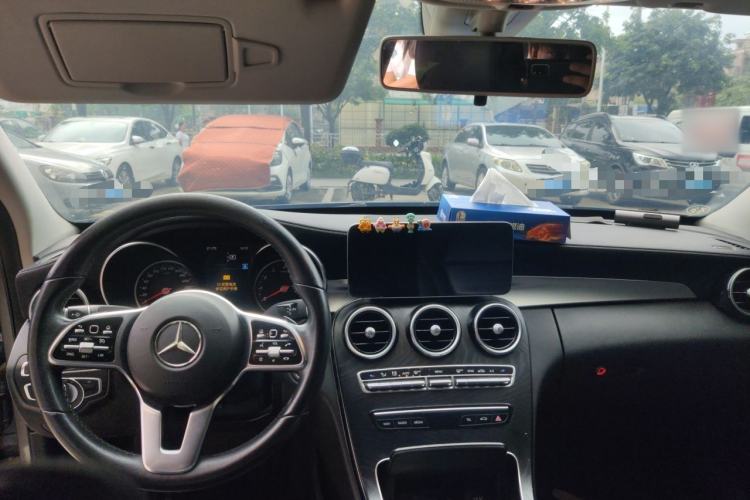 Used Mercedes-Benz C-Class 2019 C 180 L Fashion Edition Sport Version Center Console
