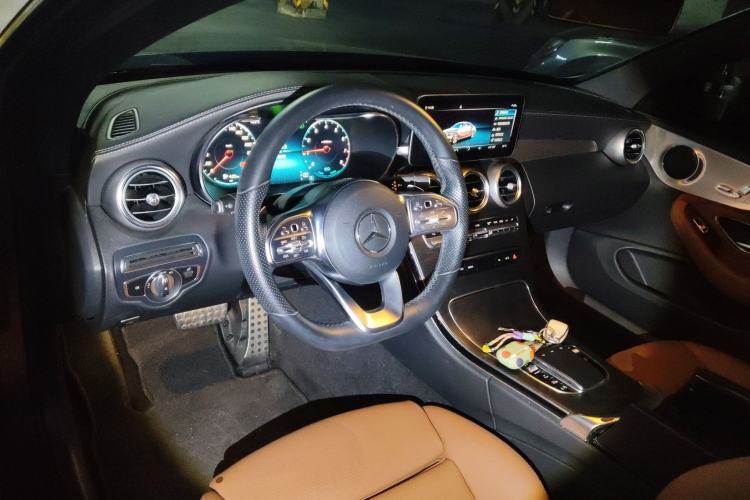 Used Mercedes-Benz C-Class 2019 C 260 Coupe Center Console