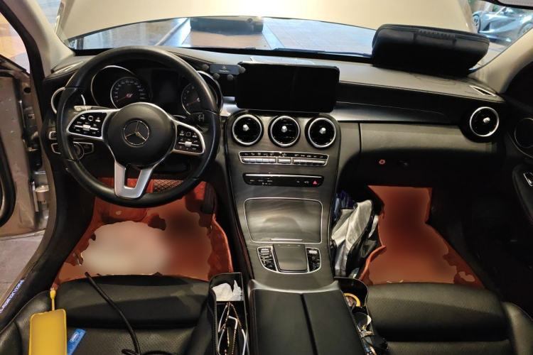 Used Mercedes-Benz C-Class 2019 C 260 L Sport Edition Center Console