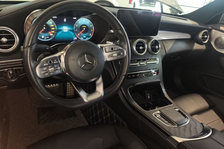 Used Mercedes-Benz C-Class 2019 C 260 Coupe Center Console