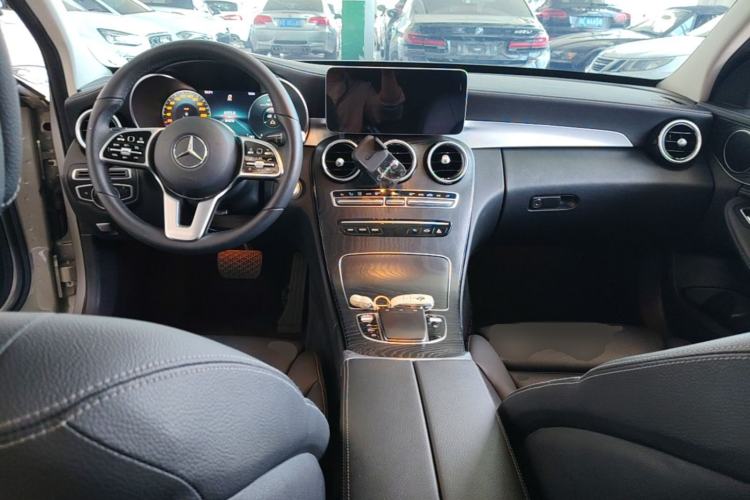 Used Mercedes-Benz C-Class 2019 Restyled C 260 L Sport Edition Center Console