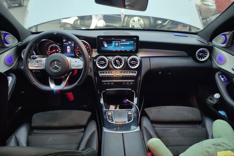 Used Mercedes-Benz C-Class 2019 C 260 Sport Edition Center Console