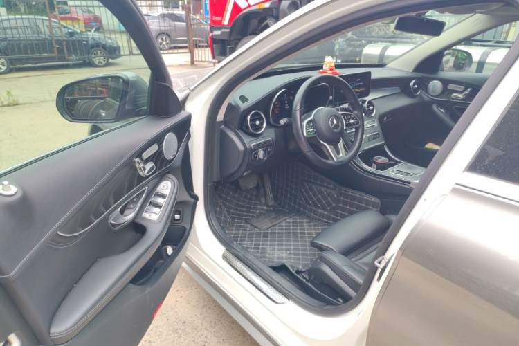 Used Mercedes-Benz C-Class 2019 Restyled C 260 L Sport Edition Driver Seat
