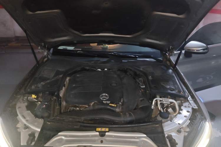 Used Mercedes-Benz C-Class 2019 C 260 Coupe Engine Bay