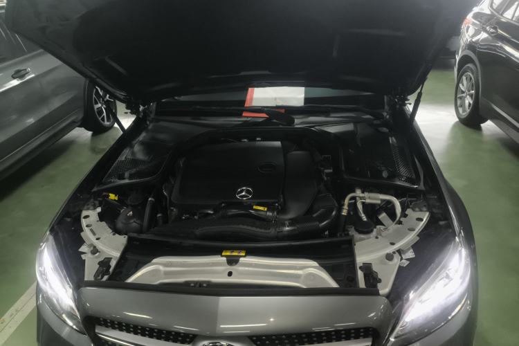Used Mercedes-Benz C-Class 2019 C 260 Estate Engine Bay