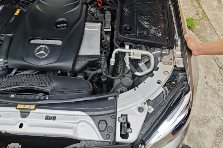 Used Mercedes-Benz C-Class 2019 C 180 L Fashion Edition Sport Version Engine Bay Left
