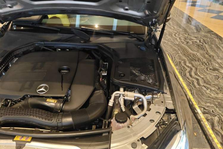 Used Mercedes-Benz C-Class 2019 C 260 L Sport Edition Engine Bay Left