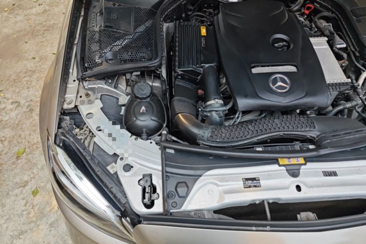 Used Mercedes-Benz C-Class 2019 C 180 L Fashion Edition Sport Version Engine Bay Right
