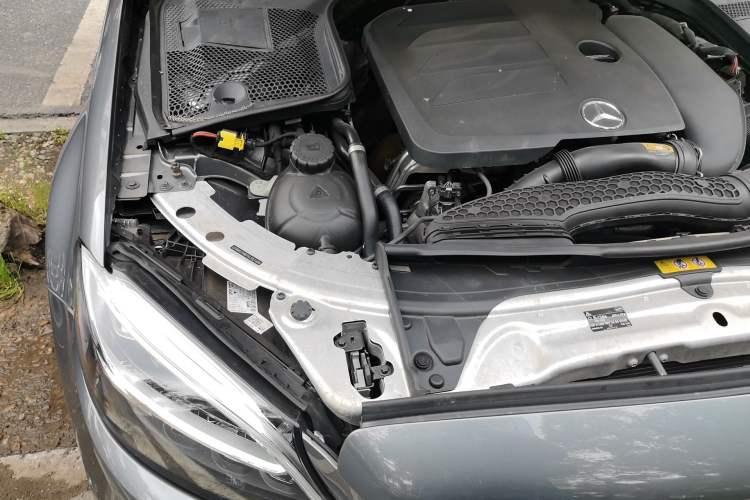 Used Mercedes-Benz C-Class 2019 Restyled C 260 L Sport Edition Engine Bay Right
