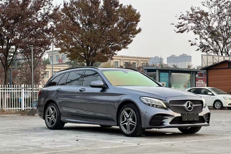 Used Mercedes-Benz C-Class 2019 C 260 Estate Exterior 2