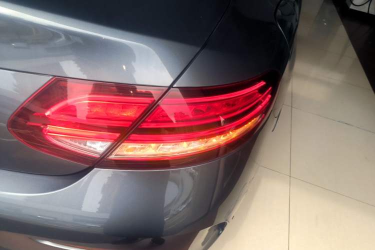 Used Mercedes-Benz C-Class 2019 C 260 Coupe Exterior 3