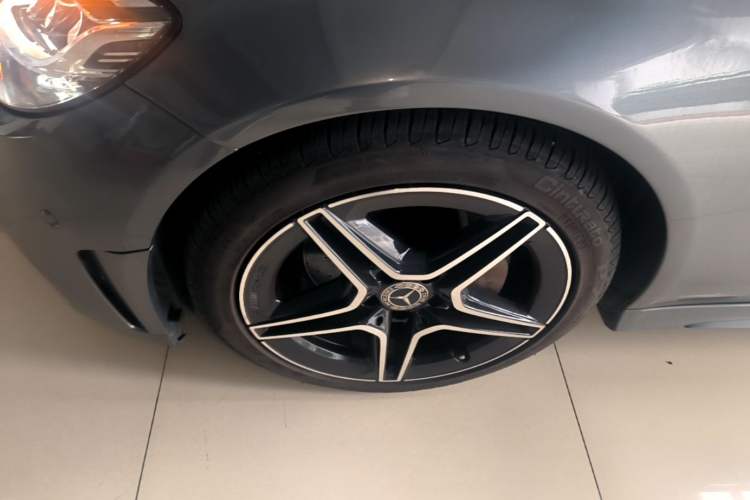 Used Mercedes-Benz C-Class 2019 C 260 Coupe Exterior 4