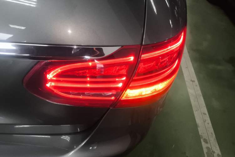 Used Mercedes-Benz C-Class 2019 C 260 Estate Exterior 6