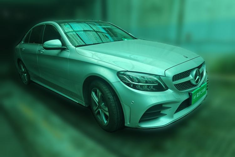 Used Mercedes-Benz C-Class 2019 Restyled C 260 L Sport Edition Front Right 45 Deg