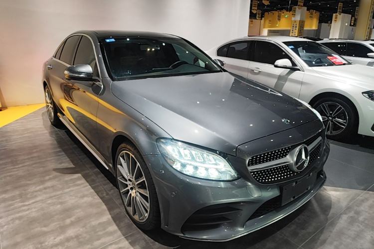 Used Mercedes-Benz C-Class 2019 C 260 L Sport Edition Front Right 45 Deg