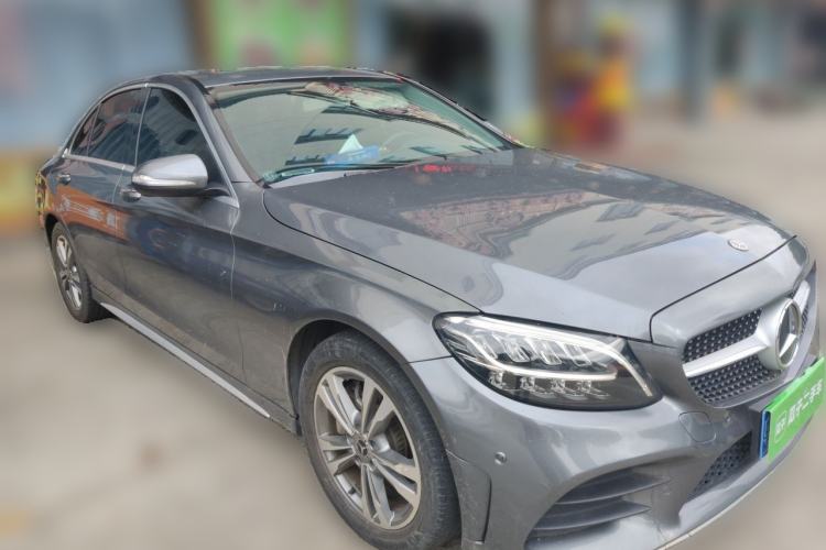 Used Mercedes-Benz C-Class 2019 C 180 L Fashion Edition Sport Version Front Right 45 Deg