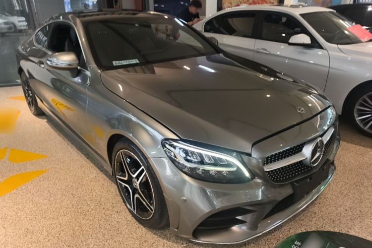 Used Mercedes-Benz C-Class 2019 C 260 Coupe Front Right 45 Deg