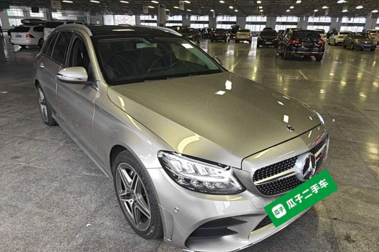 Used Mercedes-Benz C-Class 2019 C 260 Estate Front Right 45 Deg