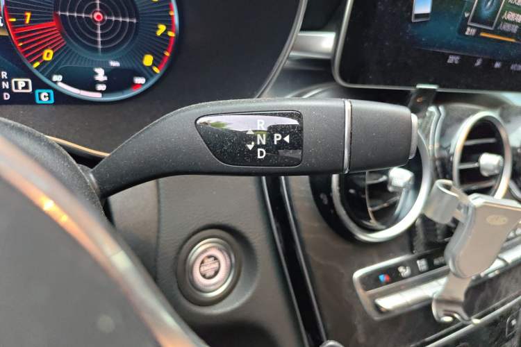 Used Mercedes-Benz C-Class 2019 Restyled C 260 L Sport Edition Gear Lever
