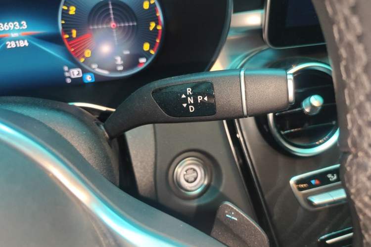 Used Mercedes-Benz C-Class 2019 Restyled C 260 L Sport Edition Gear Lever