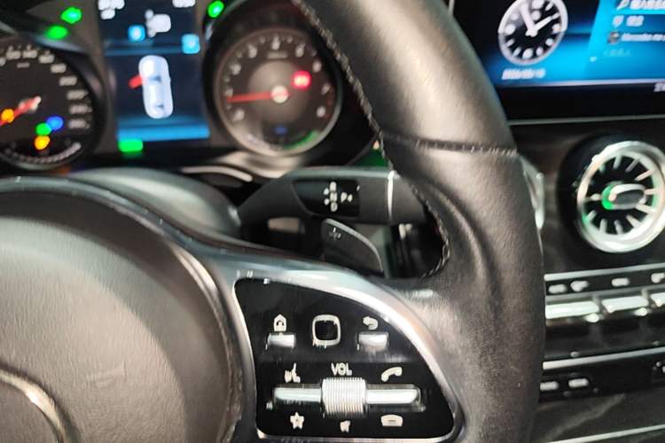 Used Mercedes-Benz C-Class 2019 C 260 L Sport Edition Gear Lever
