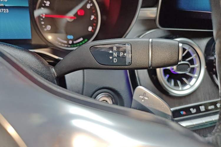 Used Mercedes-Benz C-Class 2019 C 260 Sport Edition Gear Lever