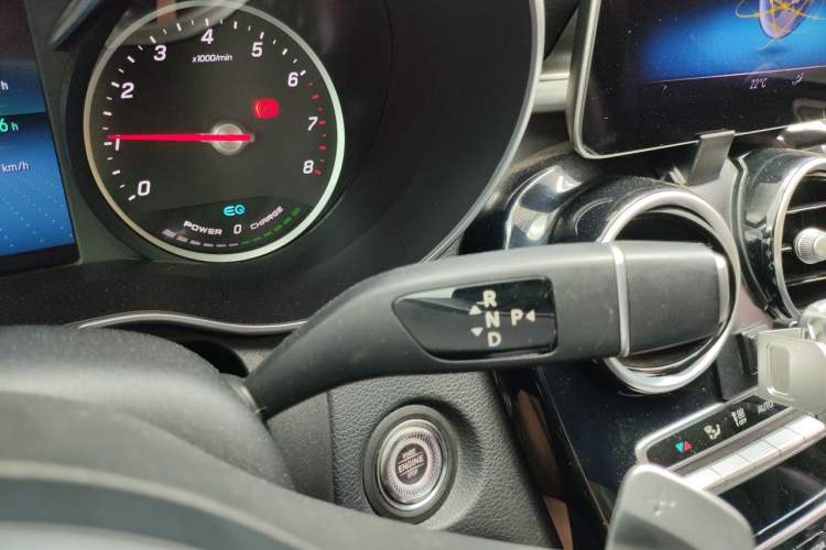 Used Mercedes-Benz C-Class 2019 C 260 Sport Edition Gear Lever