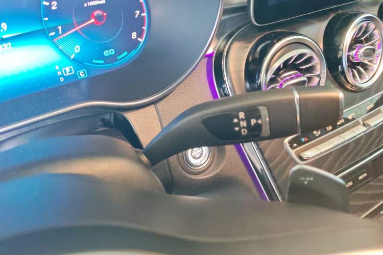 Used Mercedes-Benz C-Class 2019 Updated C 260 L Gear Lever