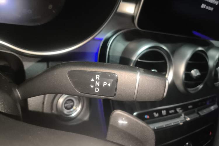 Used Mercedes-Benz C-Class 2019 C 260 Estate Gear Lever