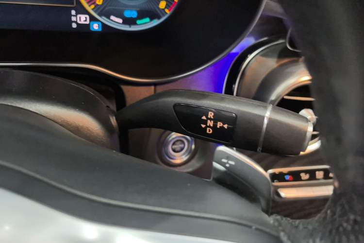 Used Mercedes-Benz C-Class 2019 C 260 4MATIC Coupe Gear Lever