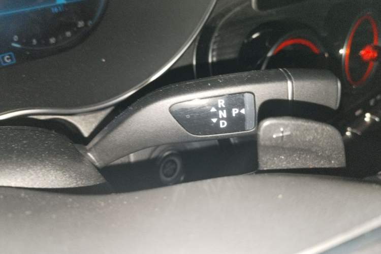 Used Mercedes-Benz C-Class 2019 Restyled C 260 L Sport Edition Gear Lever