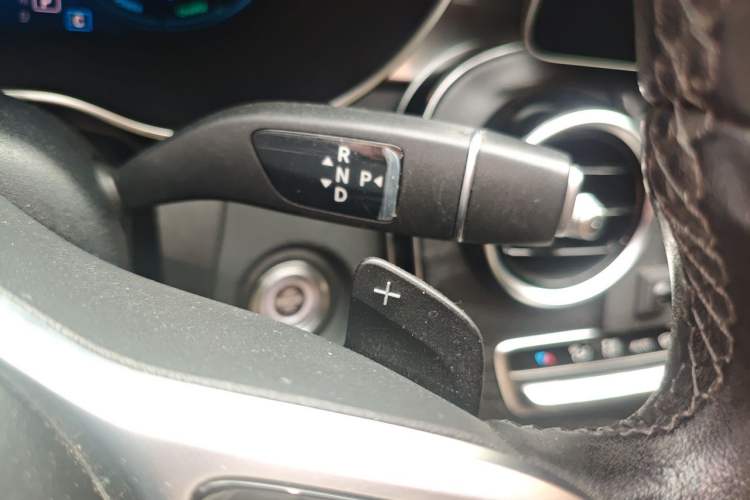 Used Mercedes-Benz C-Class 2019 Restyled C 260 L Sport Edition Gear Lever