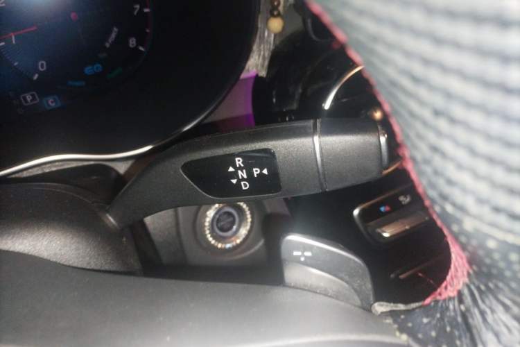 Used Mercedes-Benz C-Class 2019 C 260 Sport Edition Gear Lever