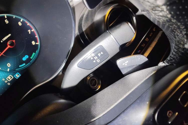 Used Mercedes-Benz C-Class 2019 C 260 Coupe Gear Lever