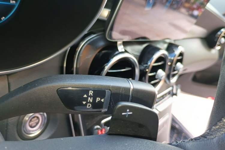 Used Mercedes-Benz C-Class 2019 Restyled C 260 L Sport Edition Gear Lever