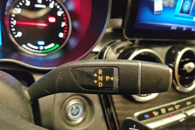 Used Mercedes-Benz C-Class 2019 C 260 L Sport Edition Gear Lever