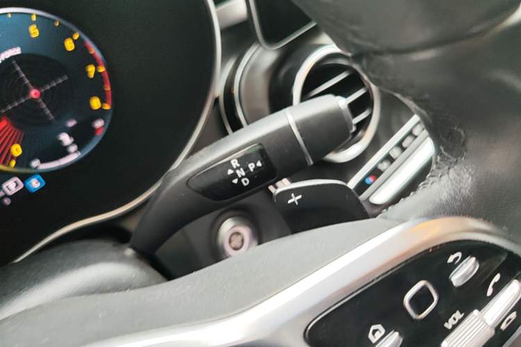 Used Mercedes-Benz C-Class 2019 Restyled C 260 L Sport Edition Gear Lever